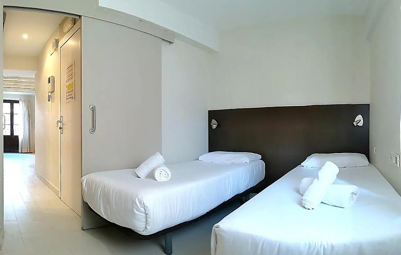Classbedroom Gothic Ramblas Apartments Barcelona